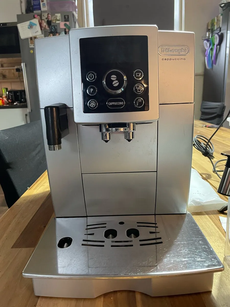 Delonghi Bean to Cup & Cappuccino Machine - Image 2