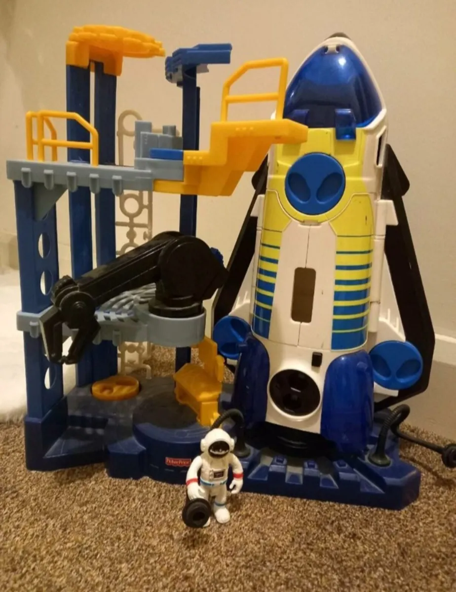 Imaginext Rare Space Rocket Ship & Free toys - Image 1