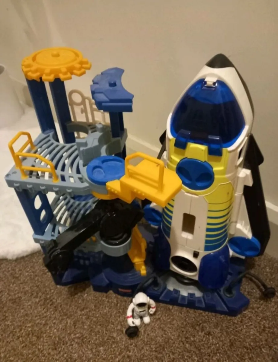Imaginext Rare Space Rocket Ship & Free toys - Image 2