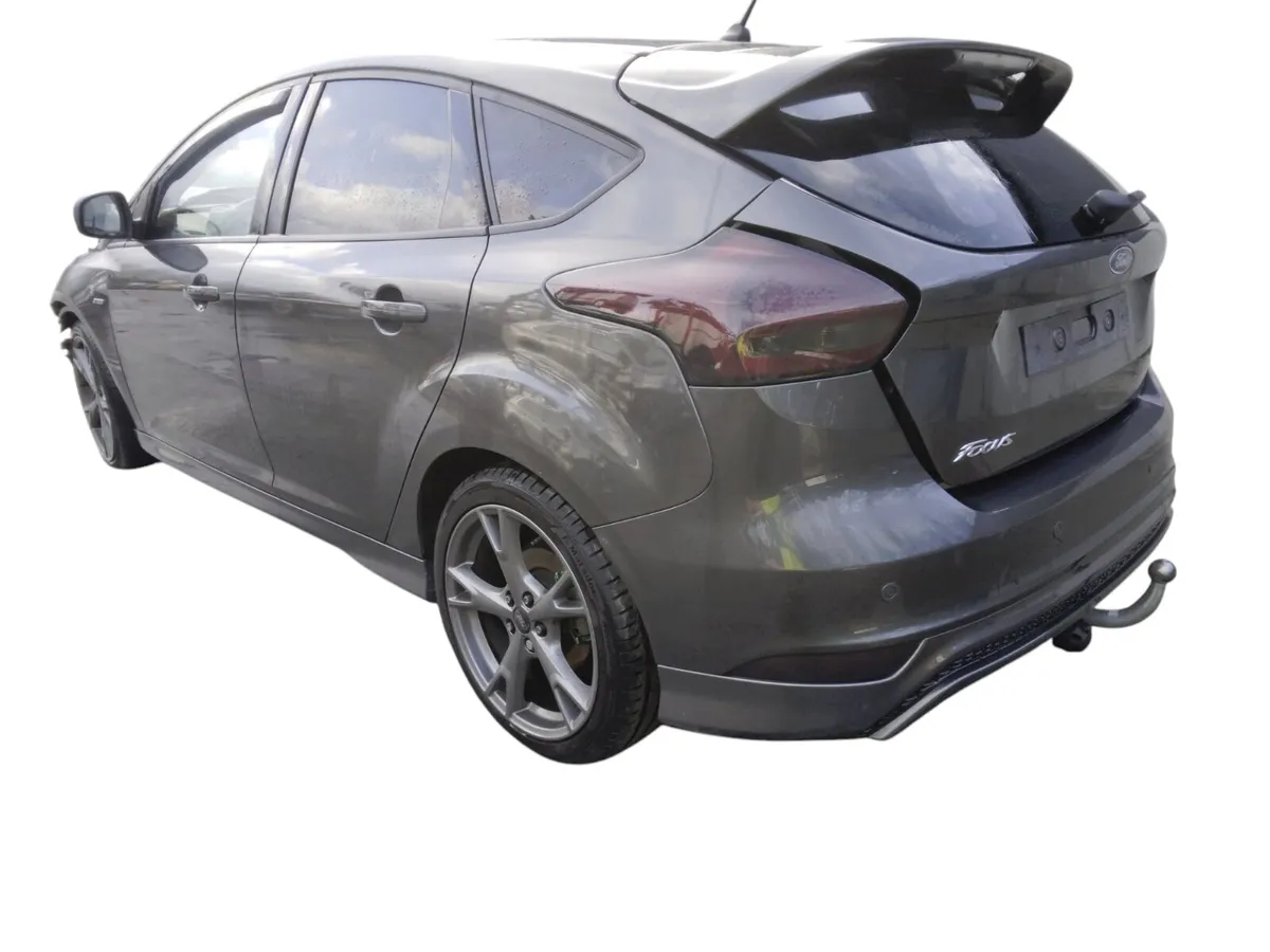 2018 FORD FOCUS ST LINE  For Breaking/Dismantling - Image 3