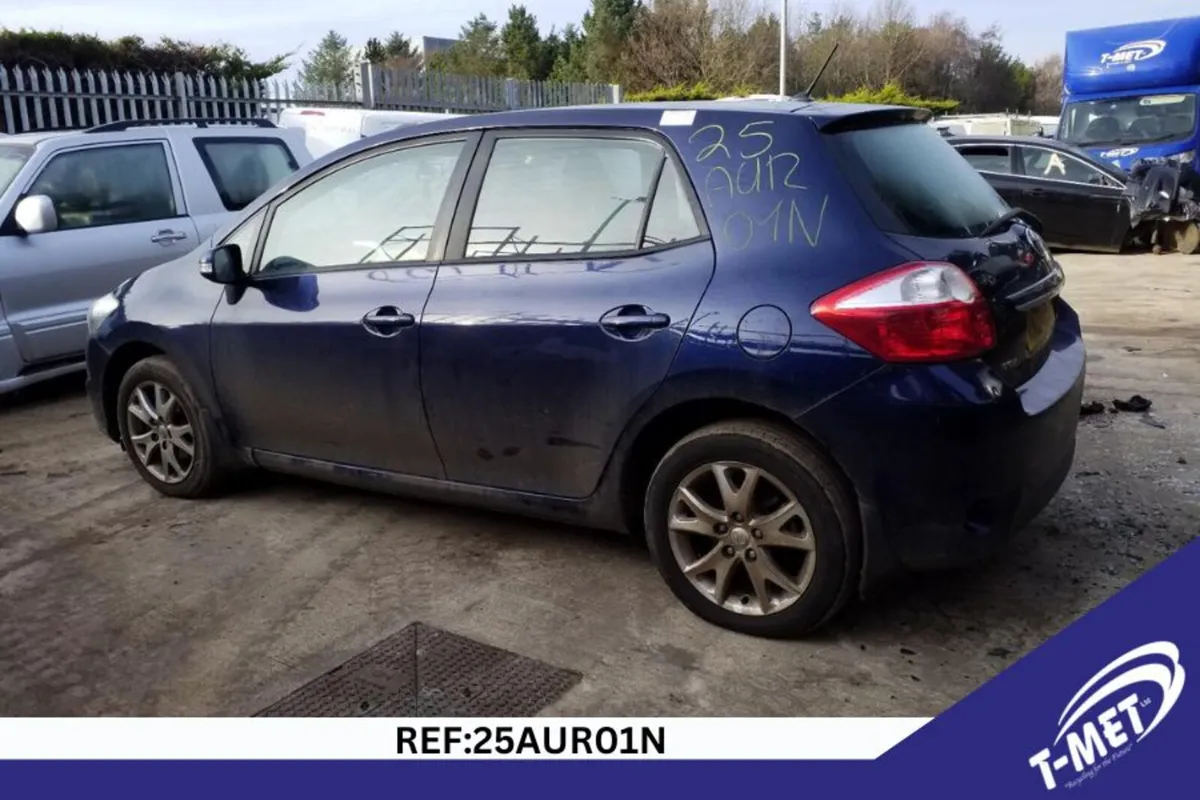 2012 TOYOTA AURIS BREAKING FOR PARTS - Image 3