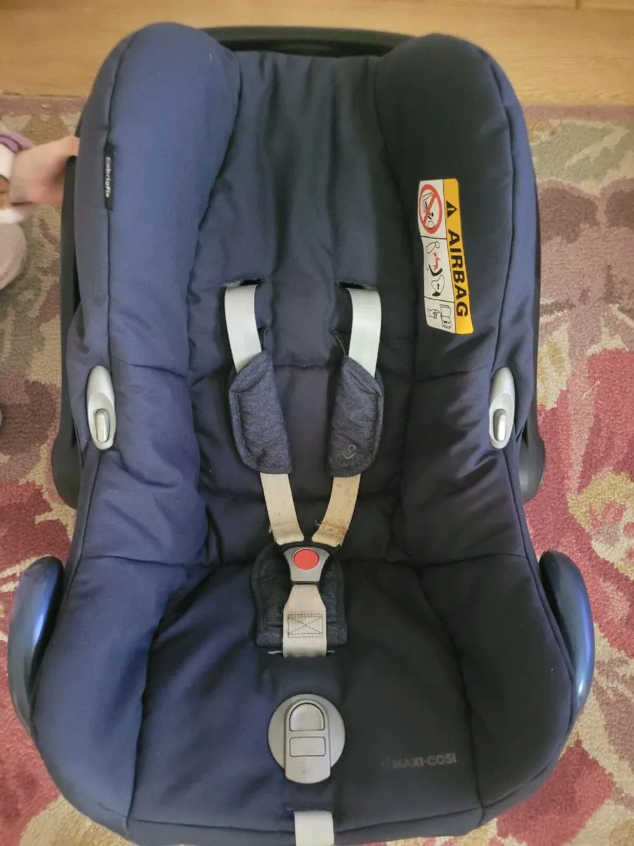 Car seat - Image 1