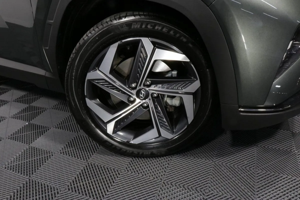Hyundai Tucson Hybrid Executive Plus 1.6l Petrol - Image 3