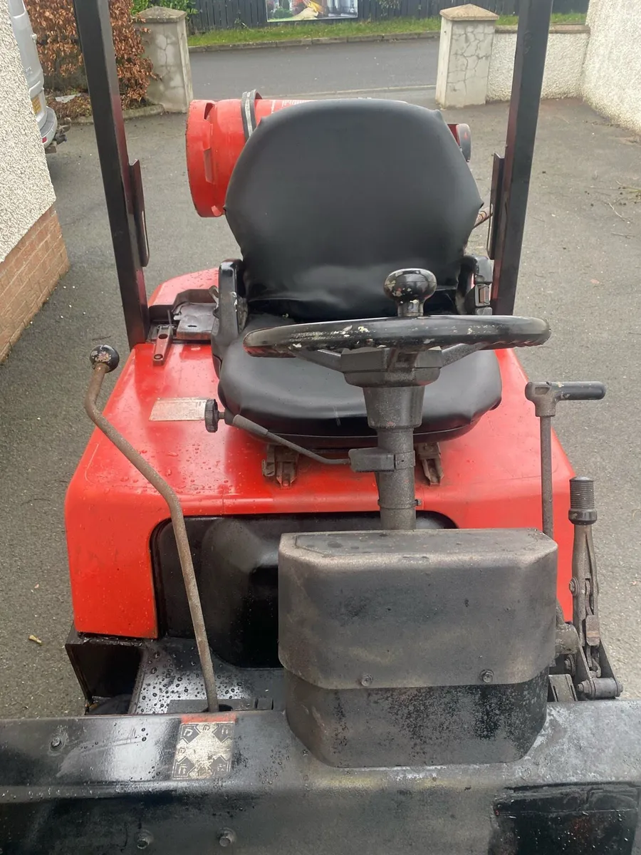 Forklift - Image 3