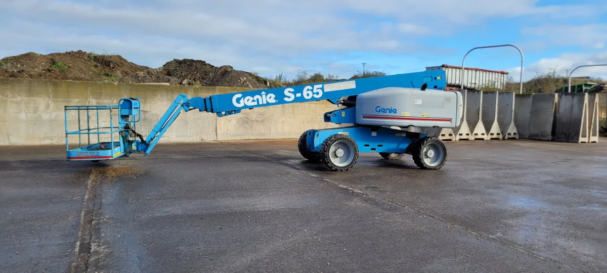 Genie S65 boom lifts - Image 1