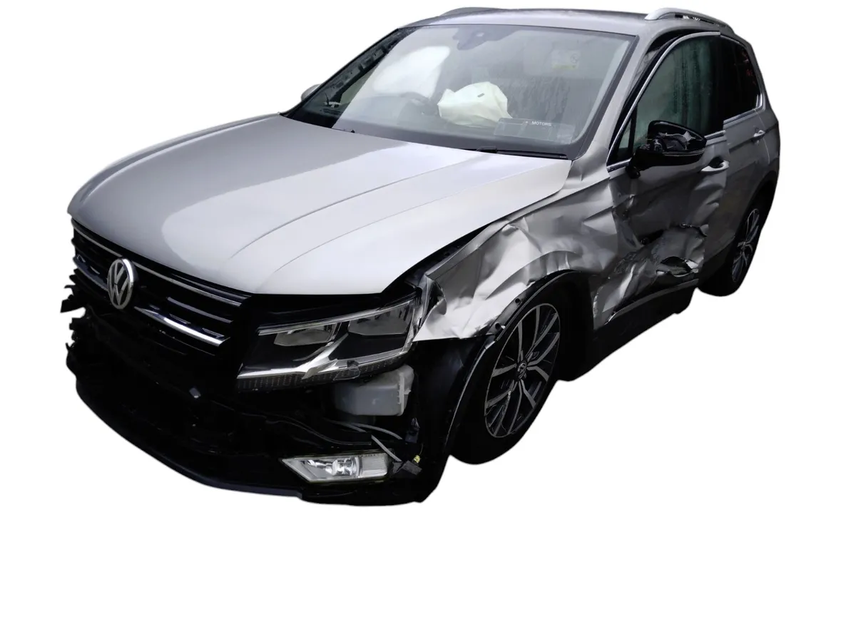 2017 VOLKSWAGEN TIGUAN For Breaking/Dismantling - Image 1