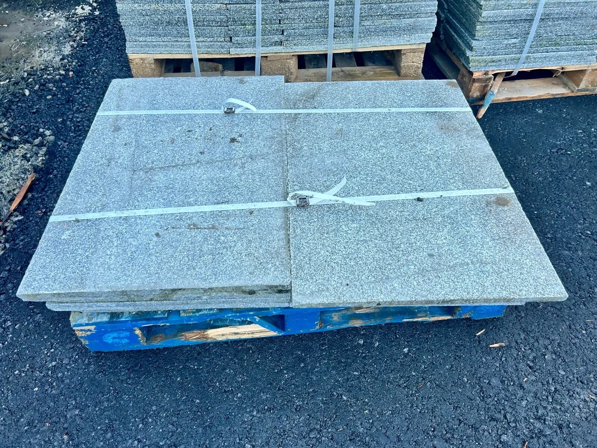 Silver Granite Paving - Reduced to Clear - Image 3