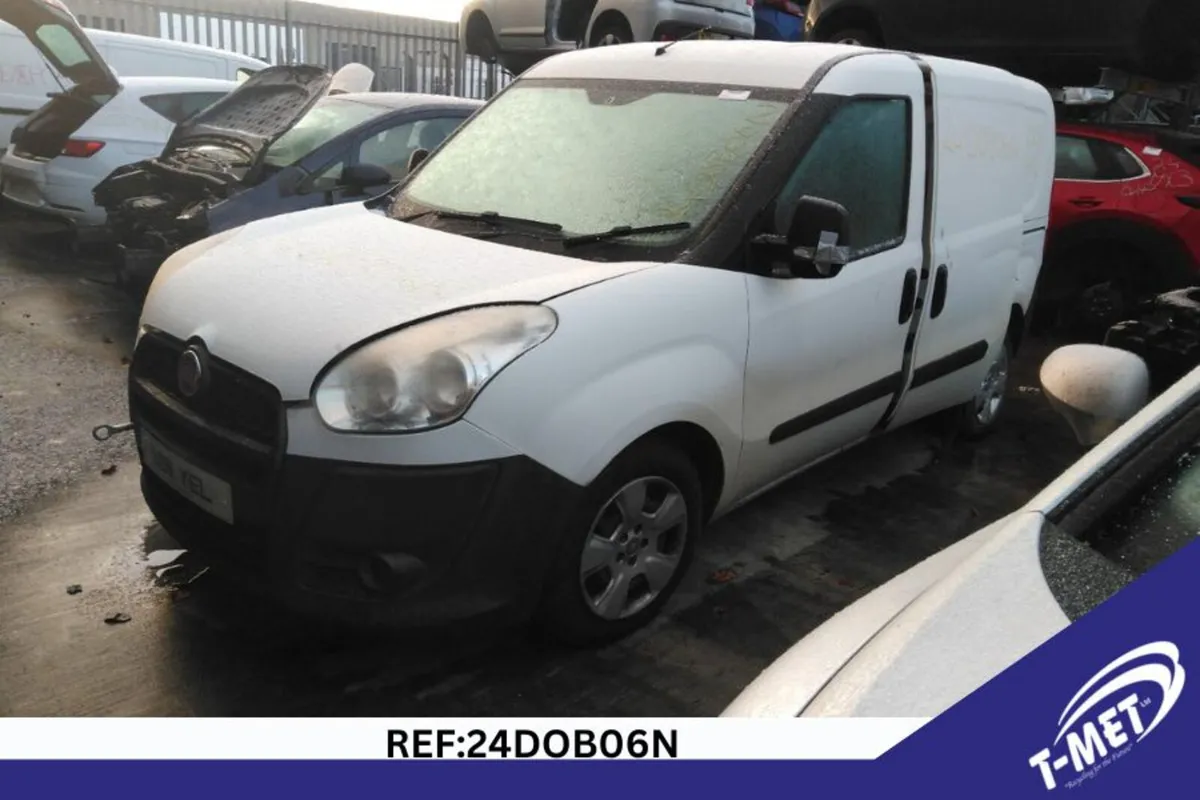 2011 FIAT DOBLO BREAKING FOR PARTS - Image 1