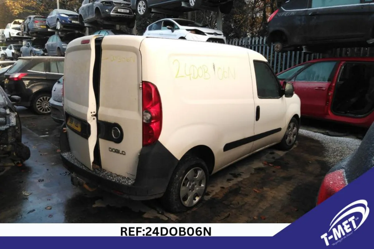 2011 FIAT DOBLO BREAKING FOR PARTS - Image 4