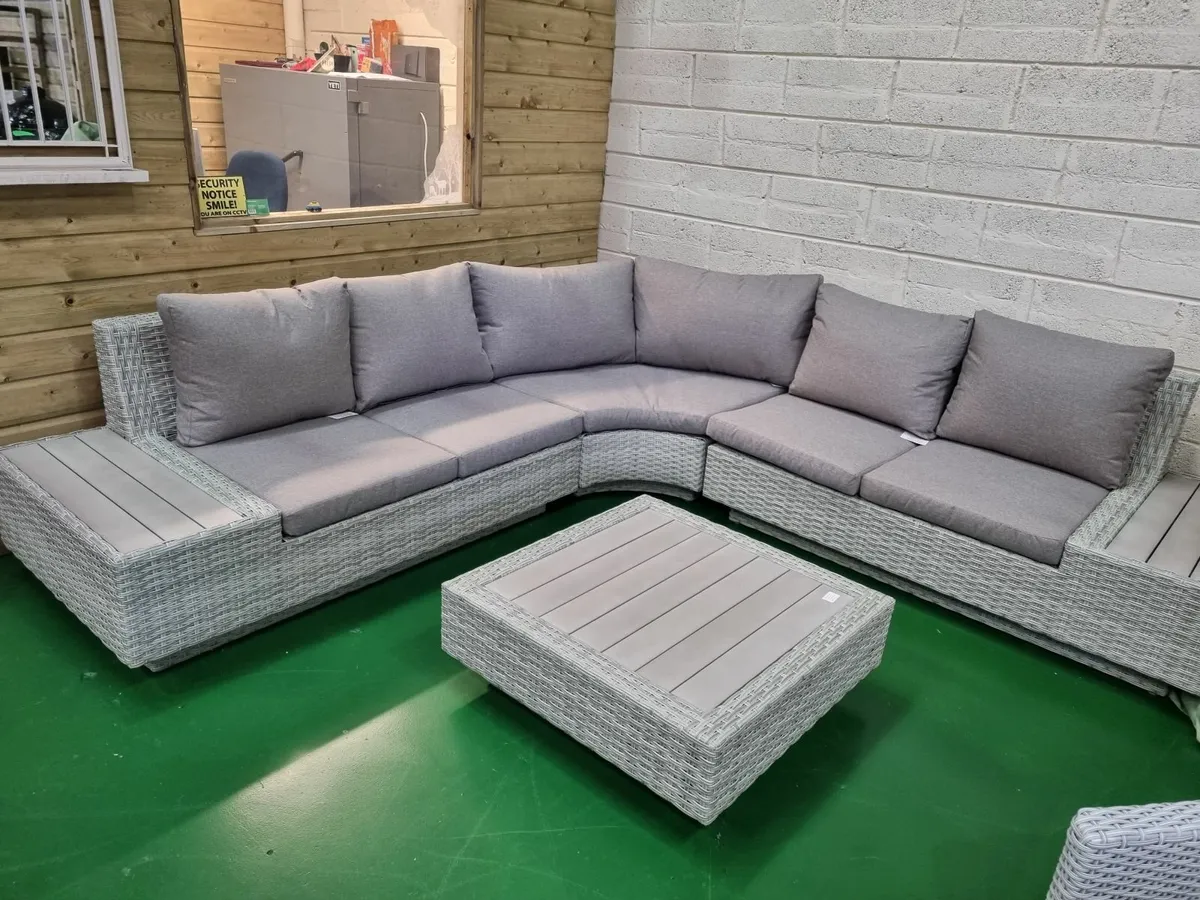 Rattan Corner Lounge with Coffee Table