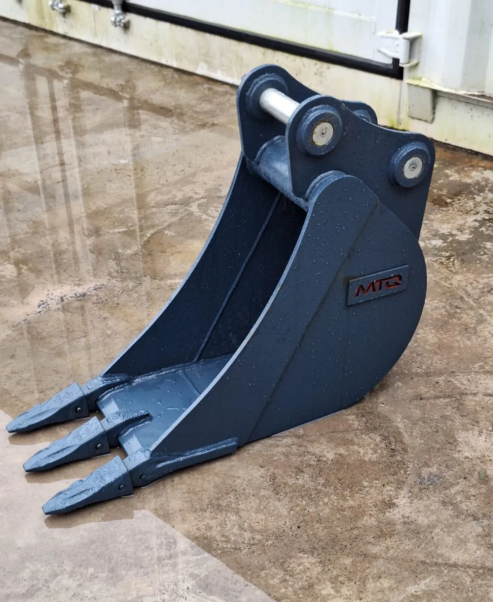 6 Tonne Digging Bucket - Image 1