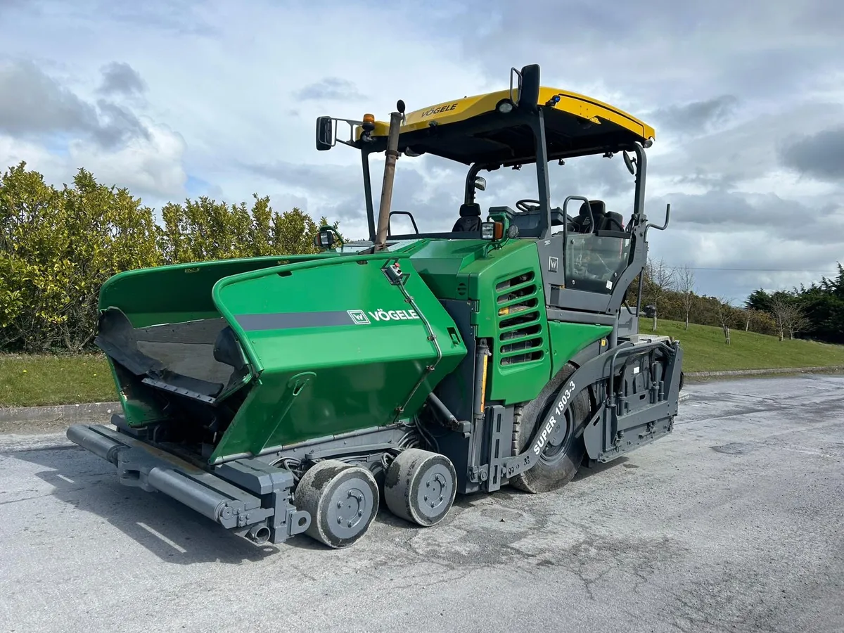 2017 Vogele Super 1803-3i Paver - Image 1
