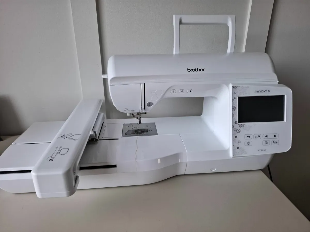 Embroidery machine - Image 1