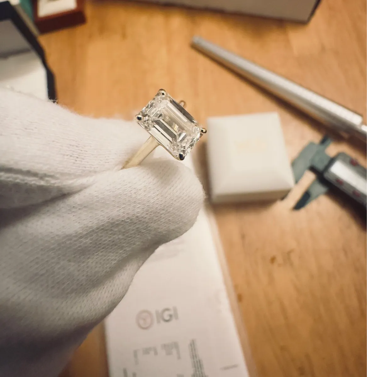 2.11 CARAT DIAMOND RING - Image 2