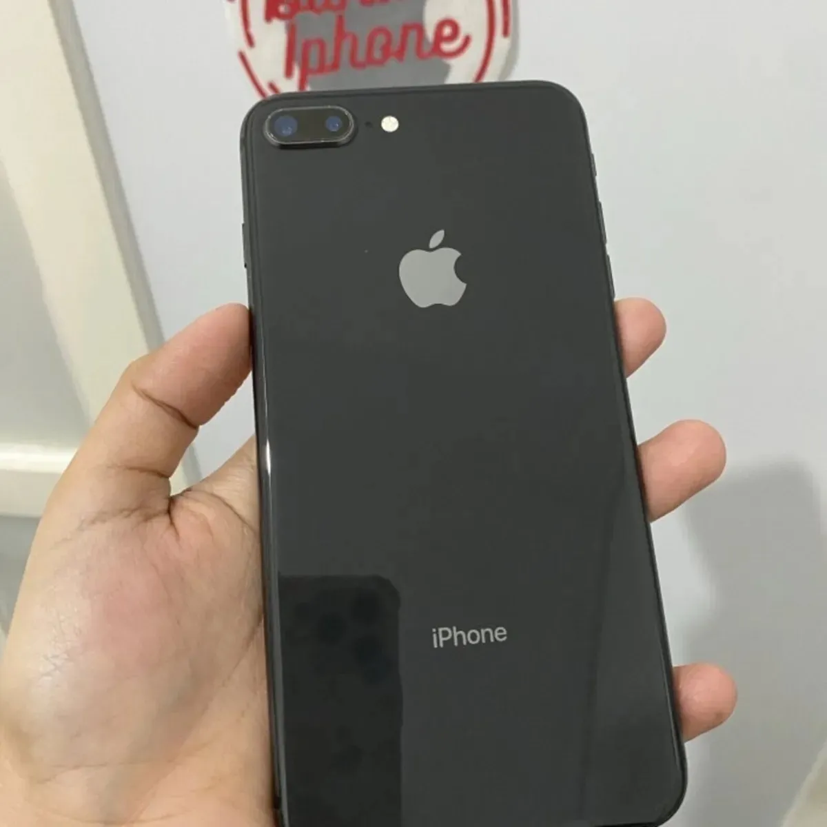 iPhone 8 Plus - Image 1