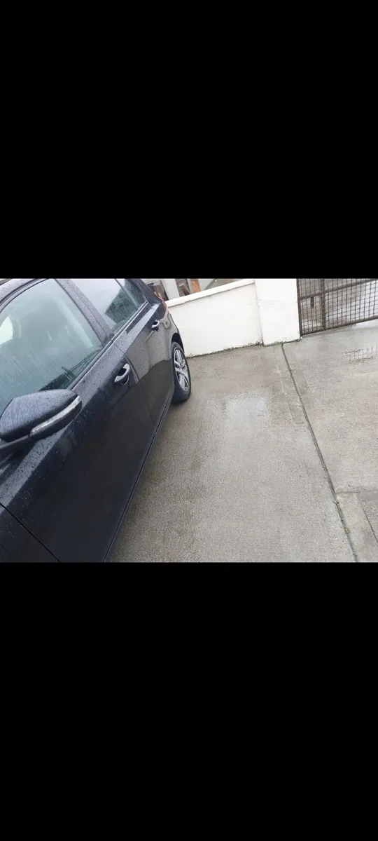 VW GOLF 2010 - Image 3