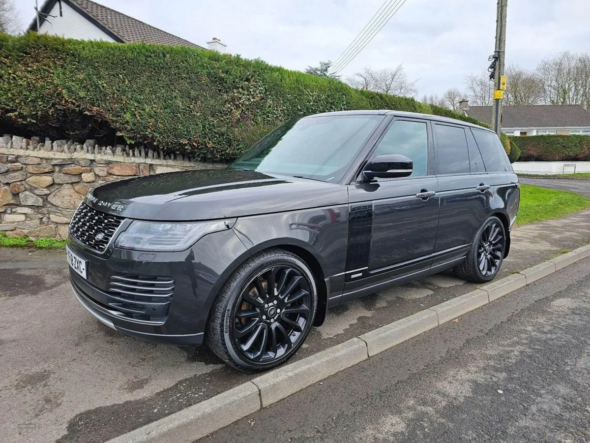 Land Rover Range Rover 3.0 TD V6 Vogue Auto 4WD E - Image 1