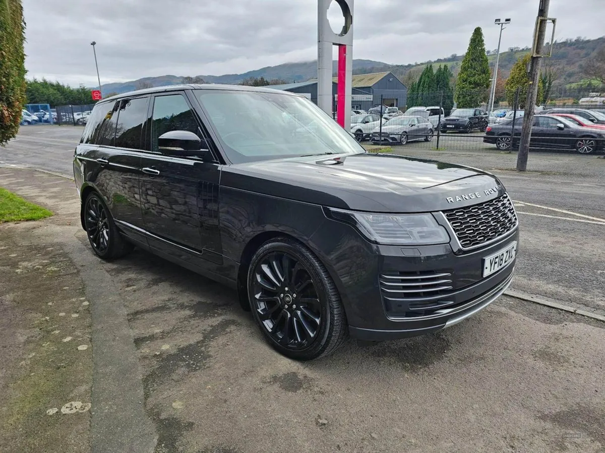 Land Rover Range Rover 3.0 TD V6 Vogue Auto 4WD E - Image 4