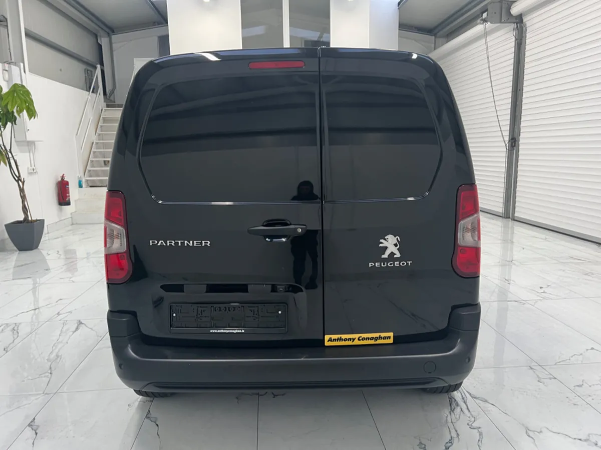 Peugeot Partner 2023 hdi €15495 + Vat - Image 4