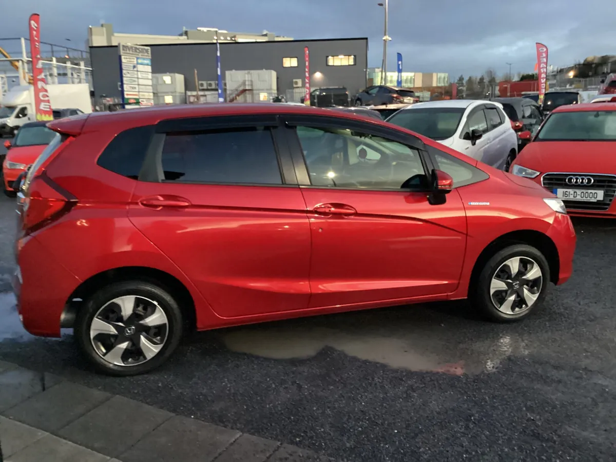 2018 HONDA FIT HYBRID AUTO - Image 4