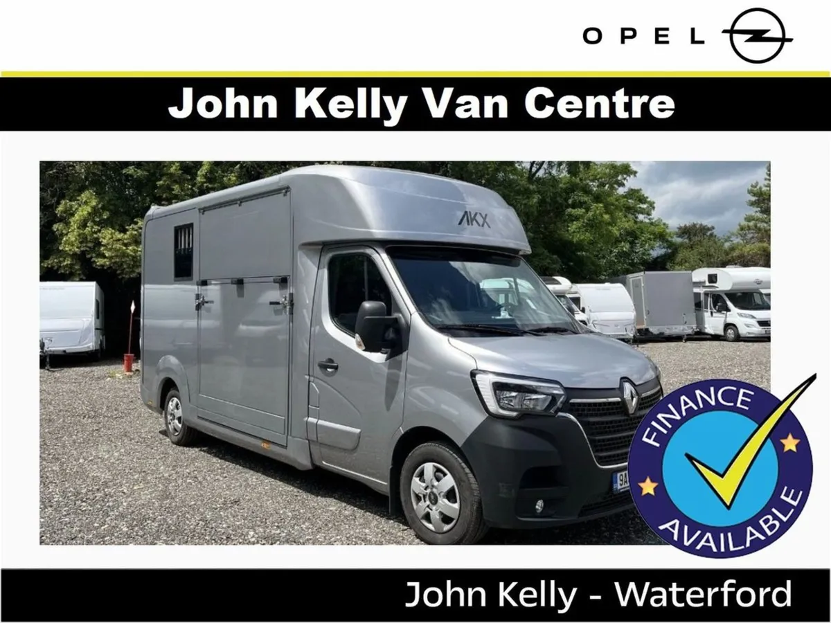 Renault Master STX Single CAB Horsebox - Stephex - Image 1
