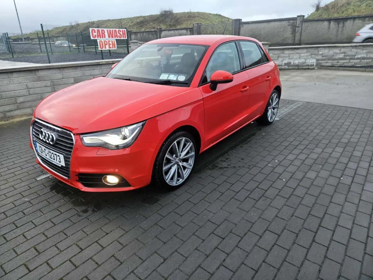 Car Audi a1 automatic 1.4tfsi low km - Image 2