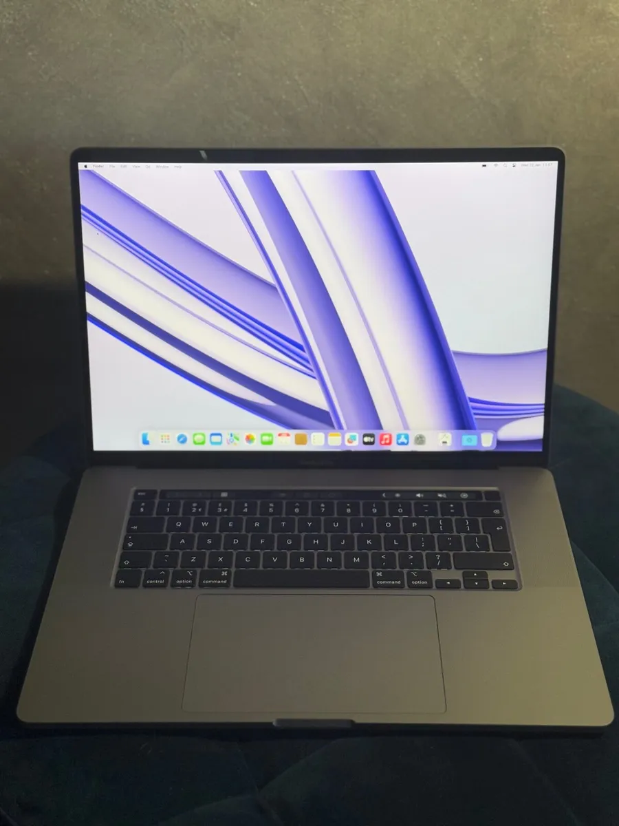 MacBook Pro 16