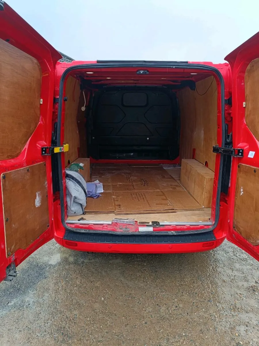 Ford Transit custom - Image 4