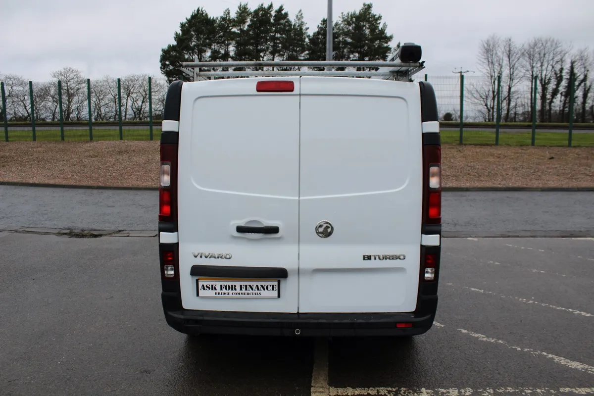 2015 Vauxhall Vivaro 2700 CDTI @ £7995 + VAT - Image 4