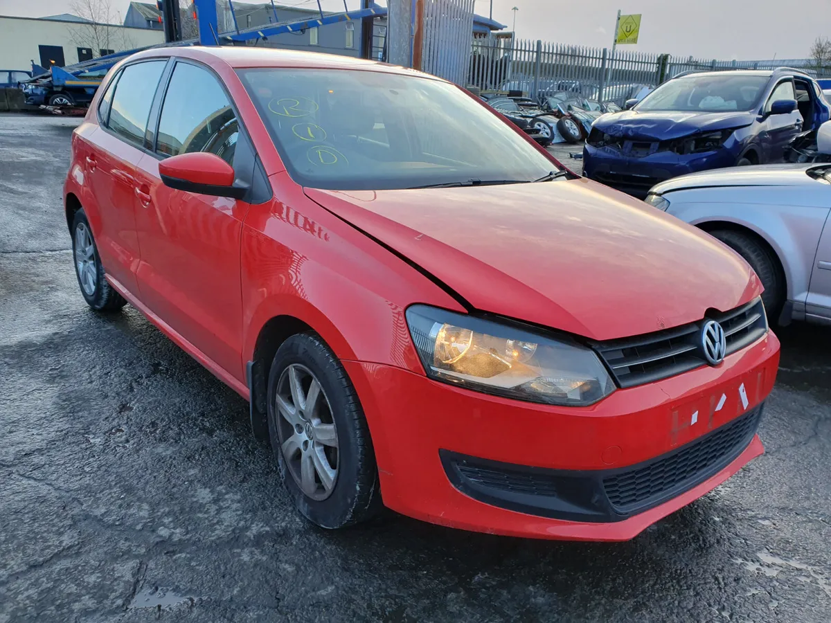 11 VOLKSWAGEN POLO  1.2 P (CGP) FOR BREAKING - Image 1