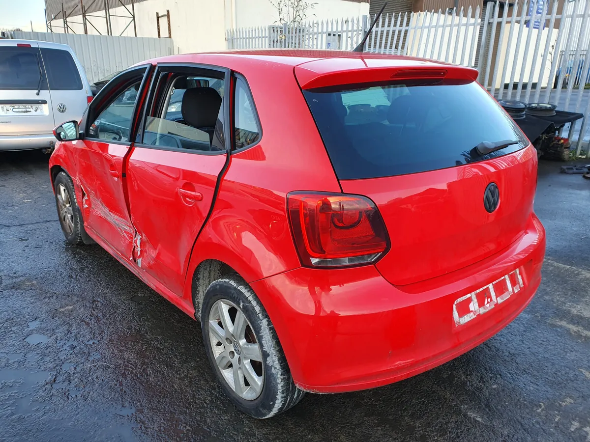 11 VOLKSWAGEN POLO  1.2 P (CGP) FOR BREAKING - Image 3