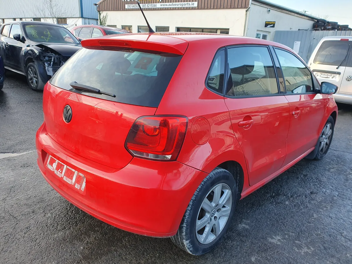 11 VOLKSWAGEN POLO  1.2 P (CGP) FOR BREAKING - Image 4