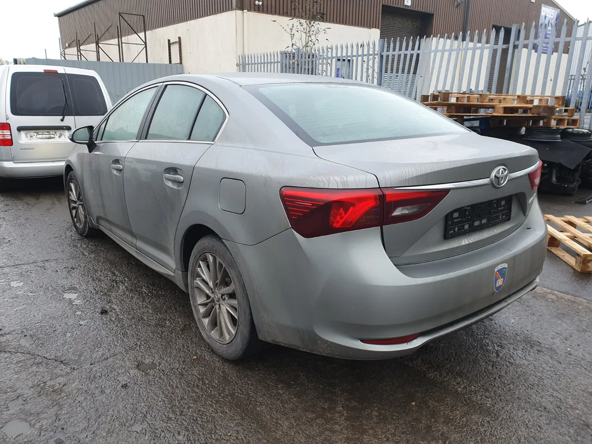 18 TOYOTA AVENSIS  2.0 D (N47) FOR BREAKING - Image 4