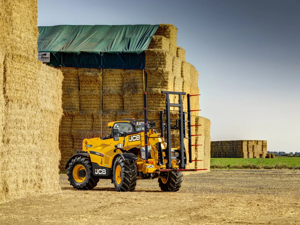 JCB 542-100 Telehandler 9.8m - Image 2