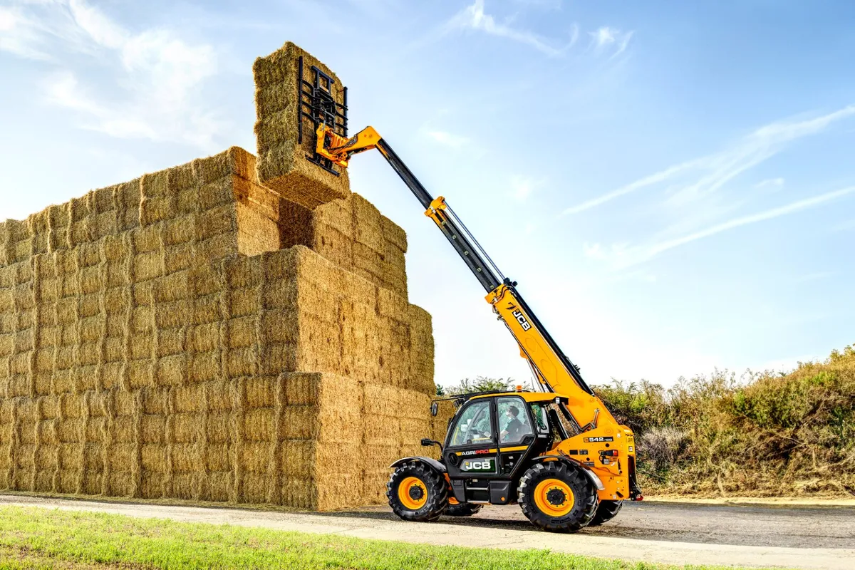 JCB 542-100 Telehandler 9.8m - Image 4