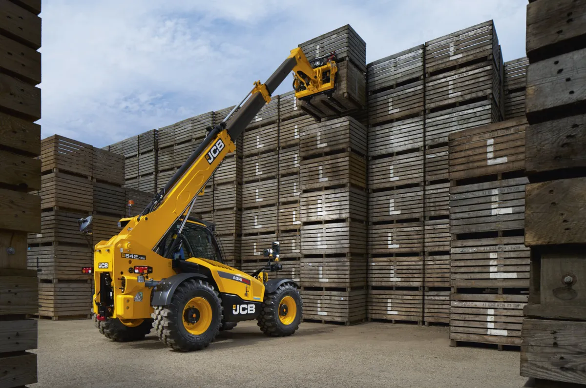 JCB 542-100 Telehandler 9.8m - Image 1