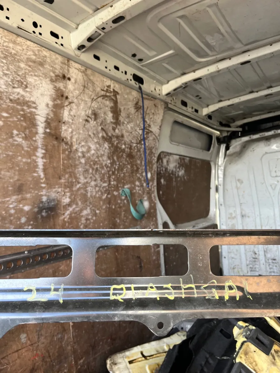 nissan quasqai subframe stearing rack - Image 1