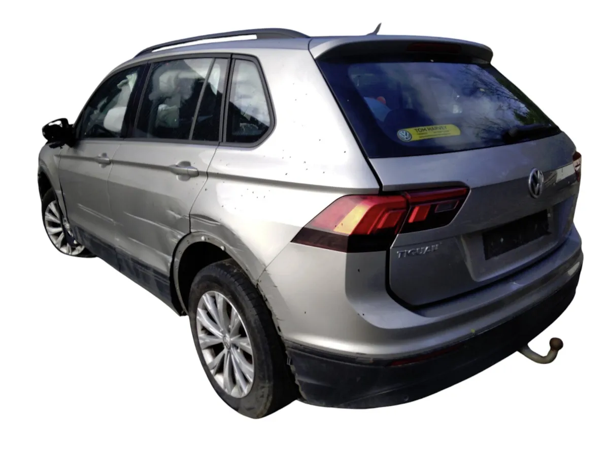 2017 VOLKSWAGEN TIGUAN For Breaking/Dismantling - Image 3