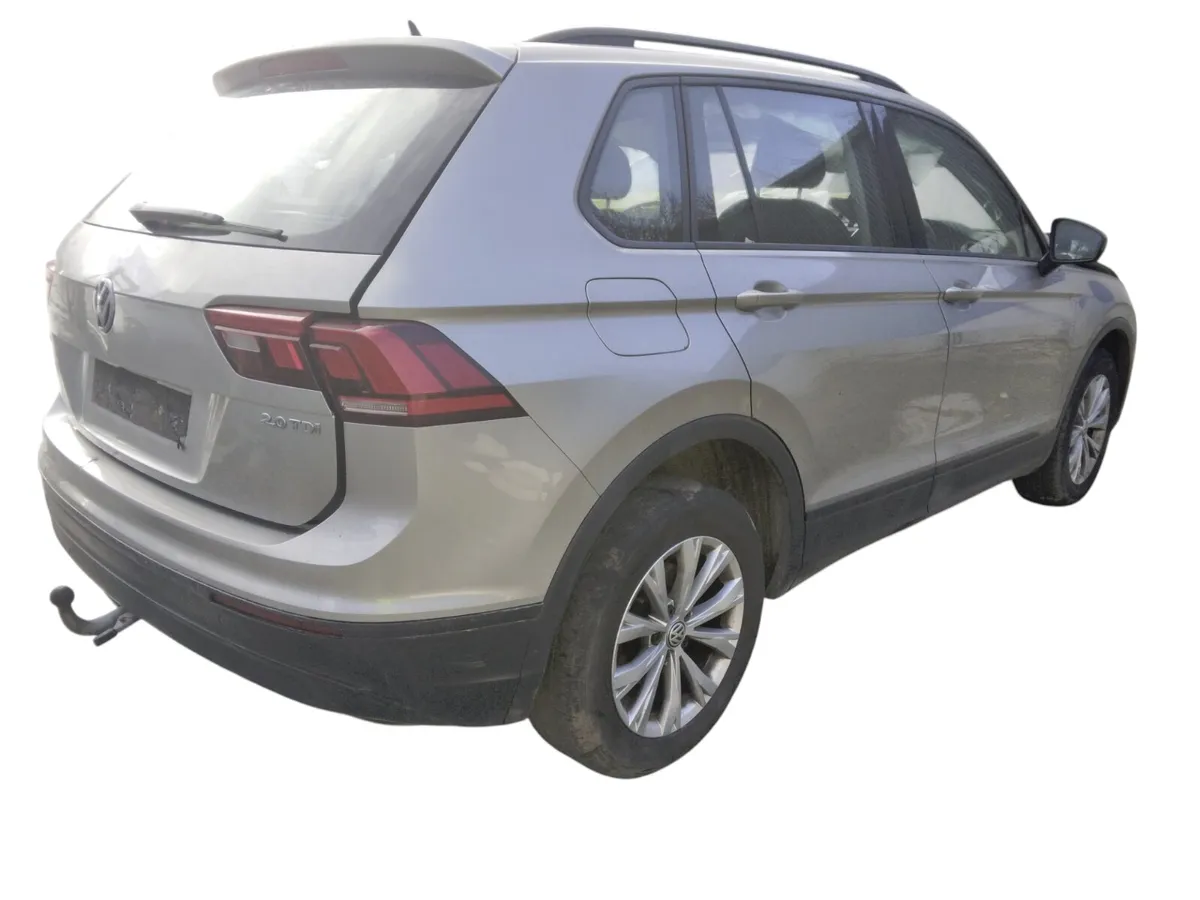 2017 VOLKSWAGEN TIGUAN For Breaking/Dismantling - Image 4
