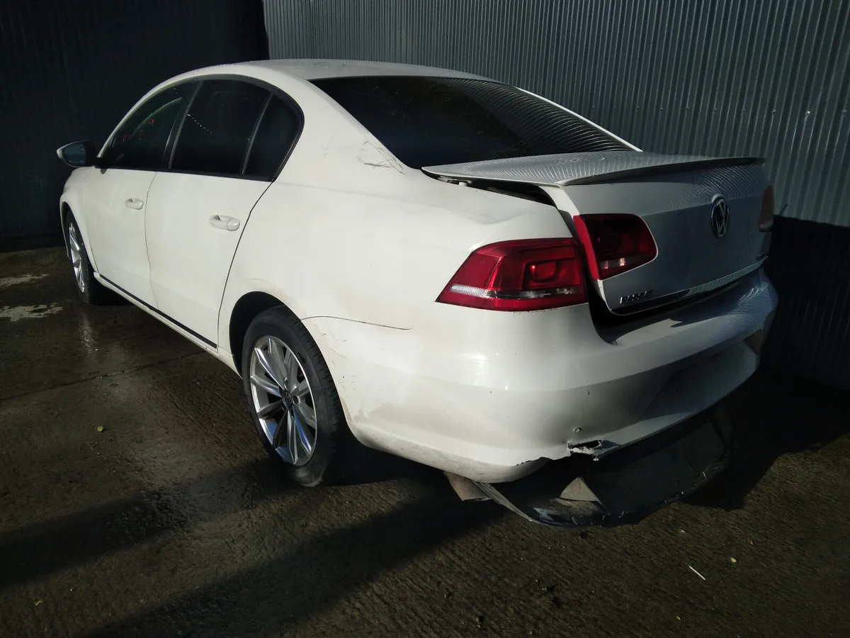 2015 VOLKSWAGEN PASSAT For Breaking/Dismantling - Image 3