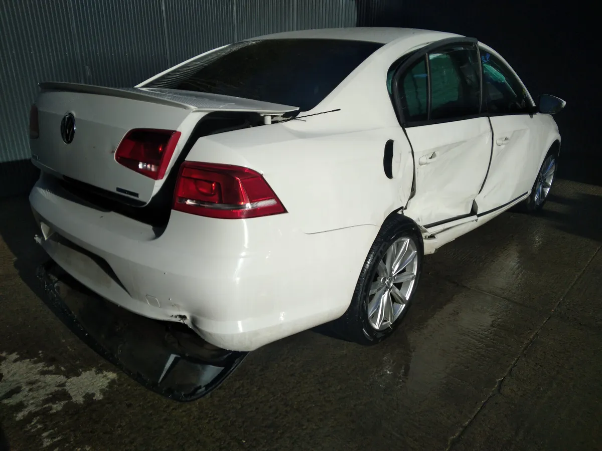 2015 VOLKSWAGEN PASSAT For Breaking/Dismantling - Image 4