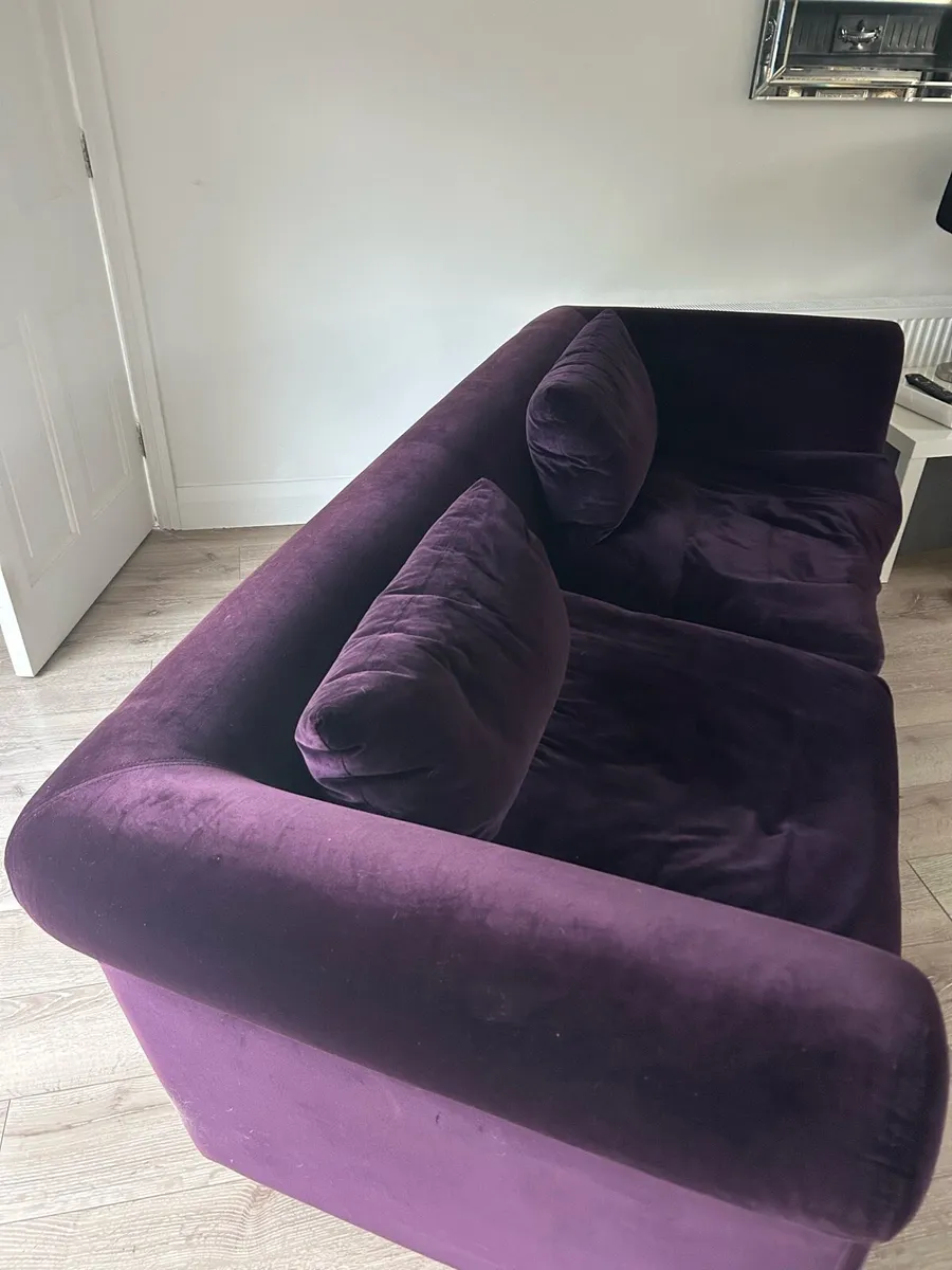 2 Sofas - Image 3