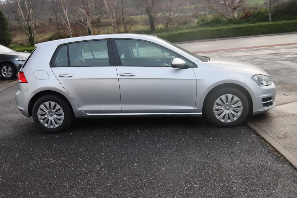2015 Volkswagen Golf  VW TL 1.6TDi Diesel - Image 2