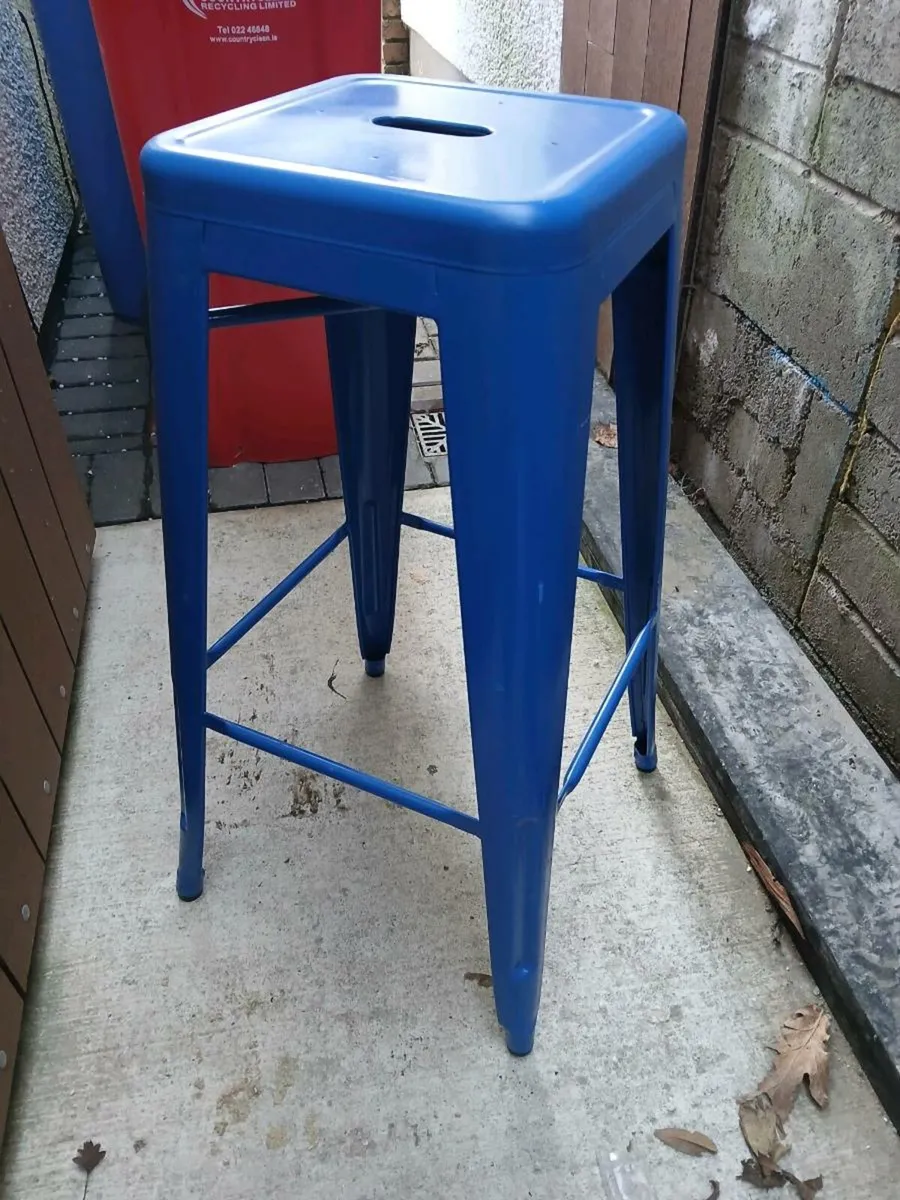 2 metal Stools left 35 euro each - Image 1