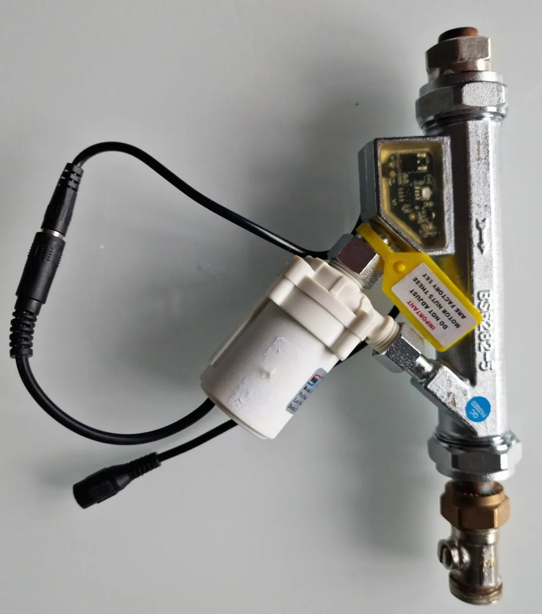 Hot/Cold  Water Pump - Image 1