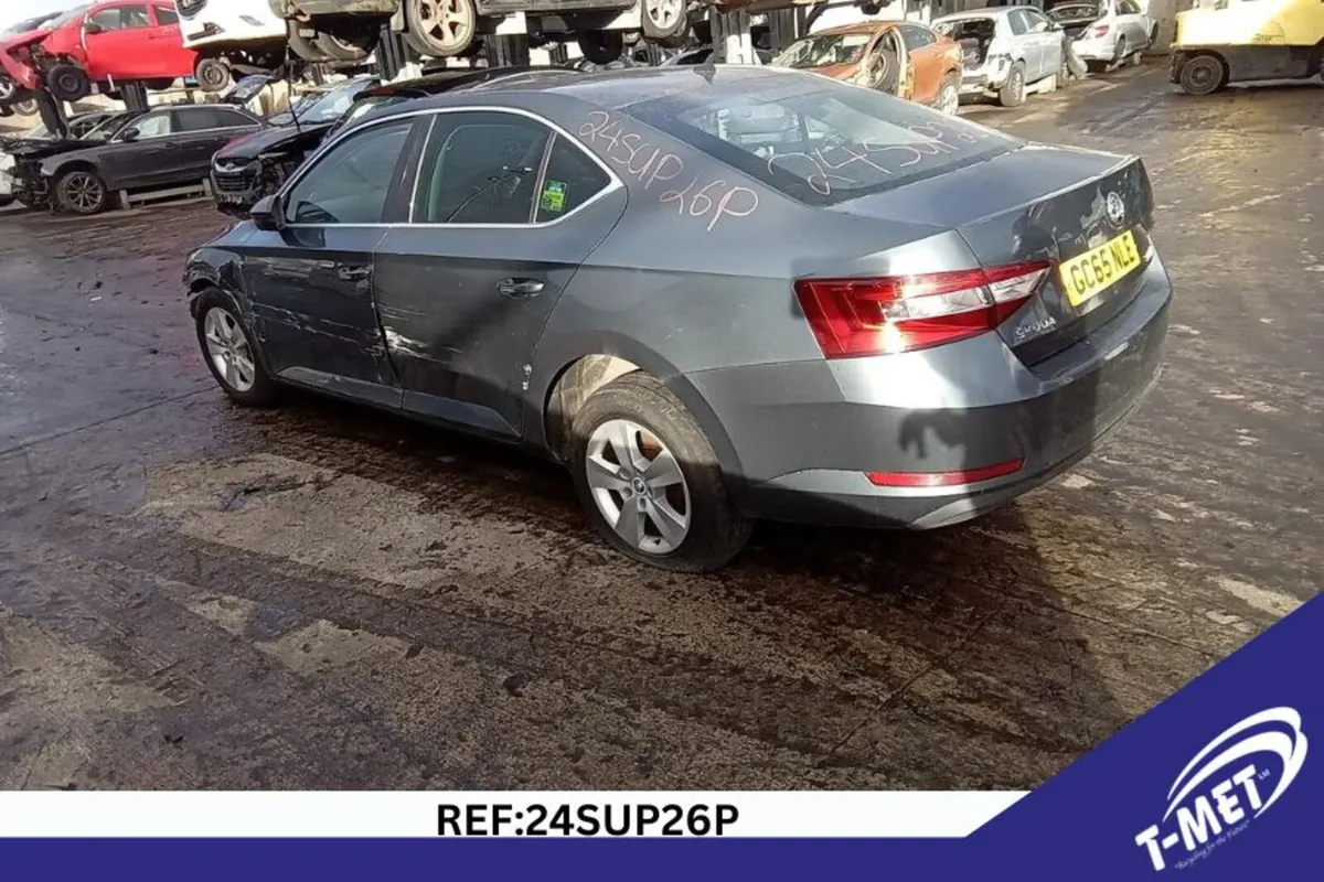 2016 SKODA SUPERB BREAKING FOR PARTS - Image 1