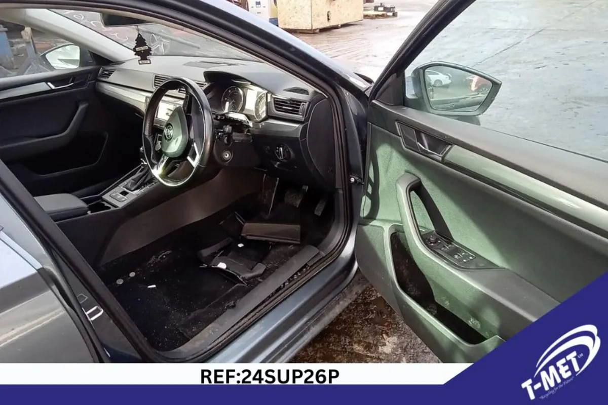 2016 SKODA SUPERB BREAKING FOR PARTS - Image 4