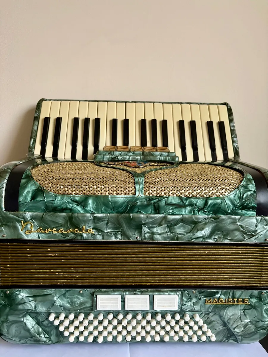 Barcarole Piano Accordion 80Bass - Image 1