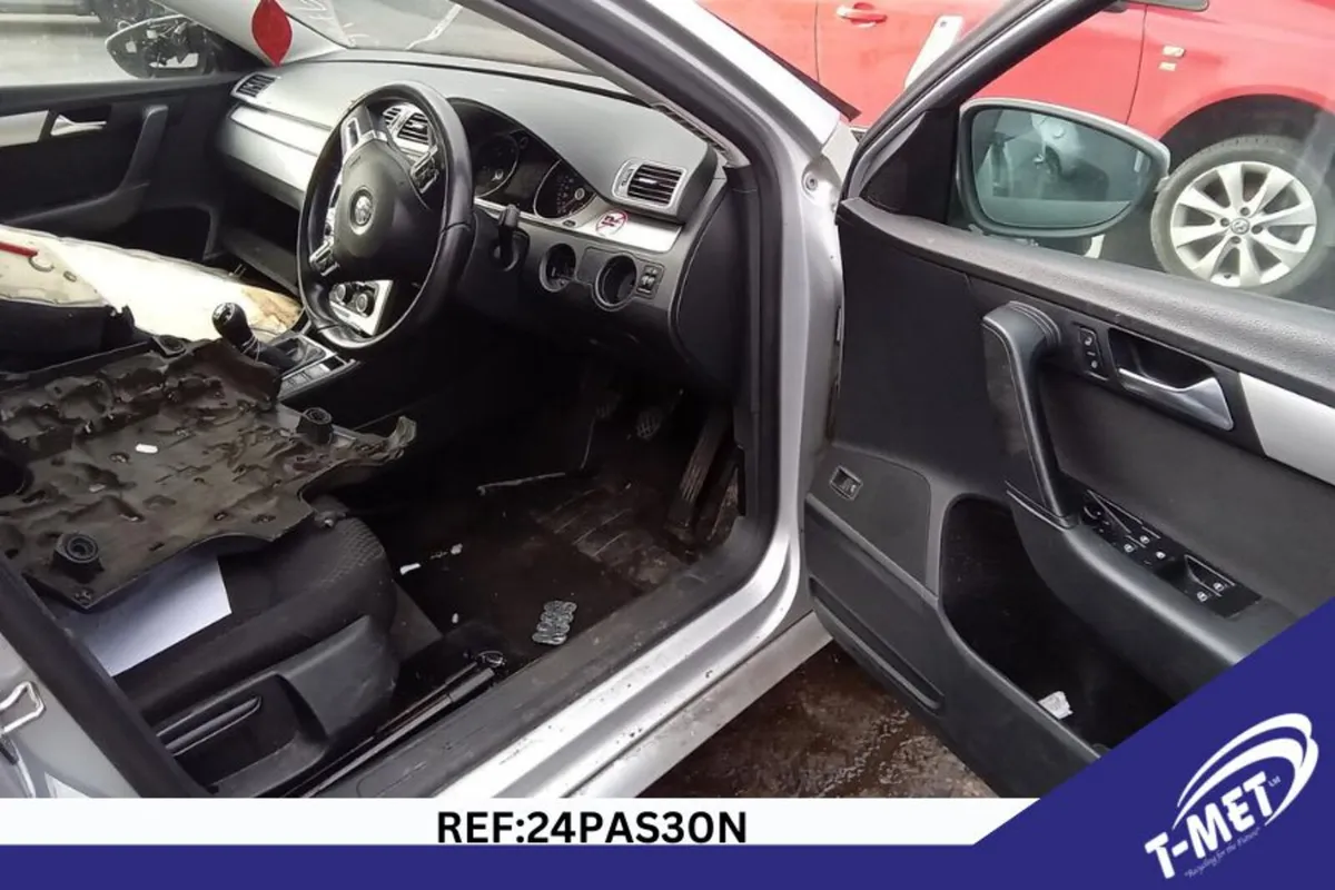 2013 VOLKSWAGEN PASSAT BREAKING FOR PARTS - Image 4