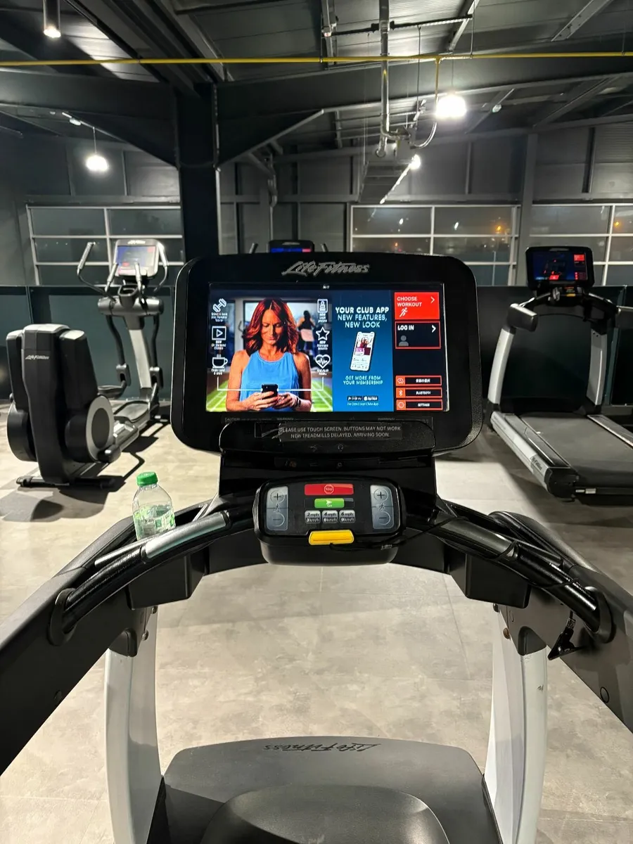 Life Fitness Treadmill Crosstrainer - Image 2